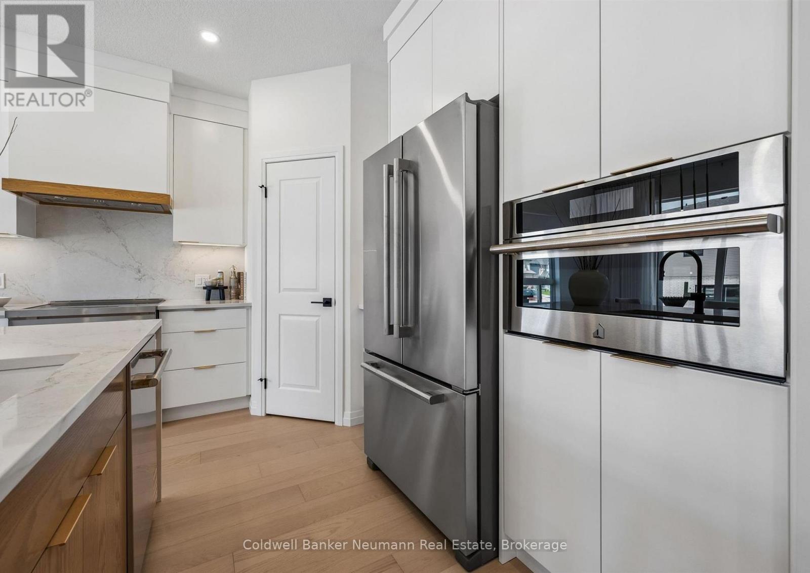 636 Anton Crescent, Kitchener, Ontario  N2R 0T8 - Photo 11 - X13658544