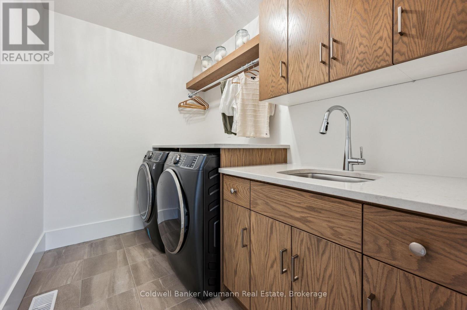 645 Anton Crescent, Kitchener, Ontario N2R 0T8 - Photo 20 - X13658552