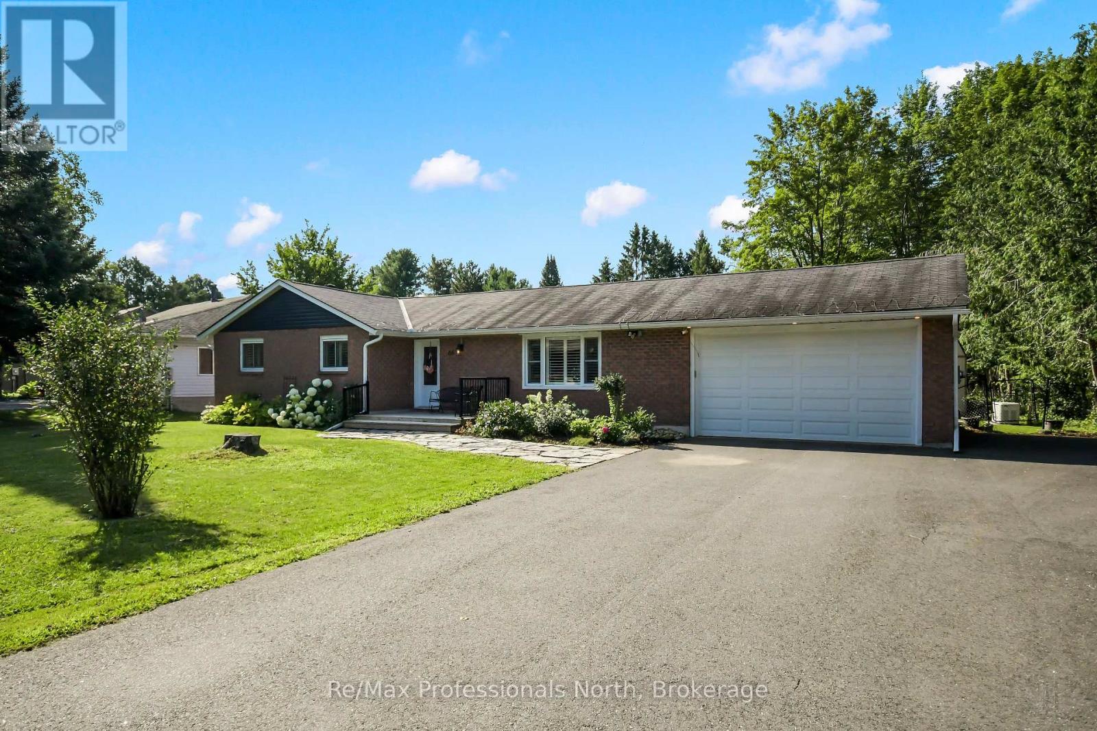 66 WESTVALE DRIVE, Bracebridge, Ontario