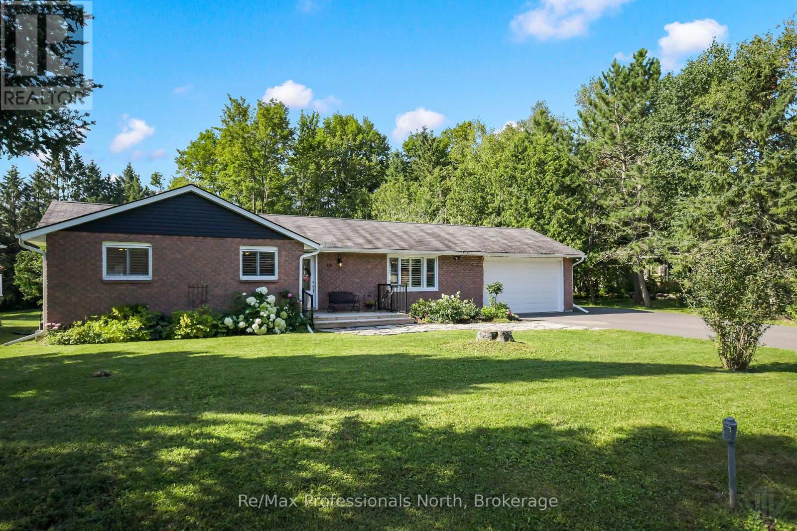 66 Westvale Drive, Bracebridge, Ontario  P1L 1B3 - Photo 2 - X13658616
