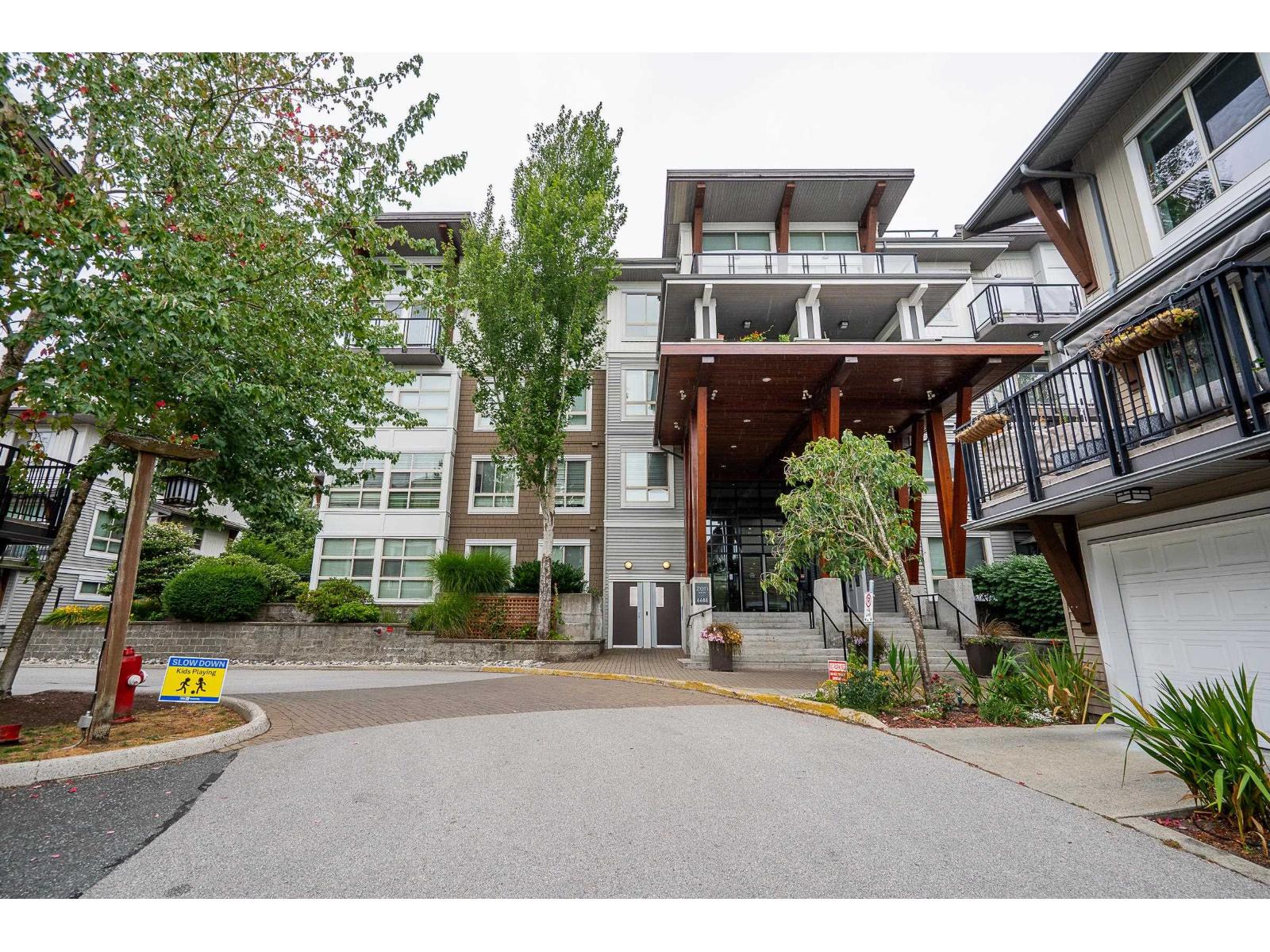 321 6688 120 Street, Surrey, British Columbia  V3W 1T8 - Photo 2 - R3154208