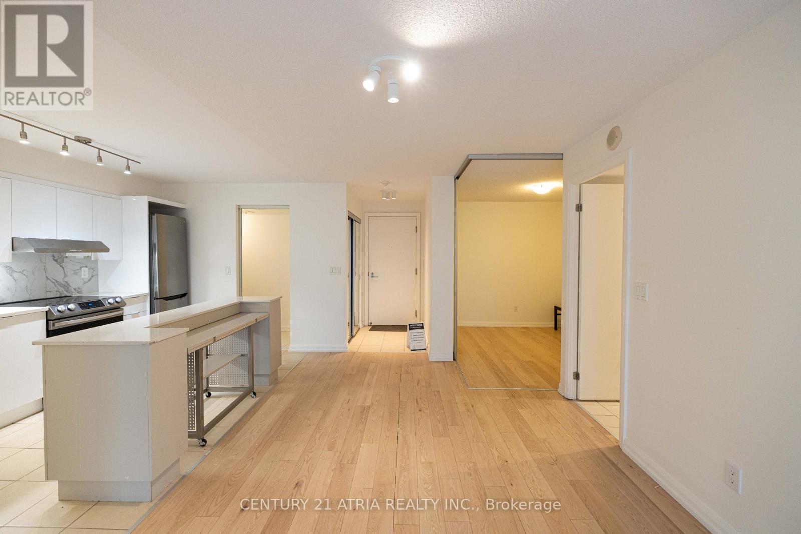606 - 111 Elizabeth Street, Toronto, Ontario  M5G 1P7 - Photo 5 - C13658566