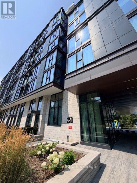 705 - 250 LAWRENCE AVENUE W