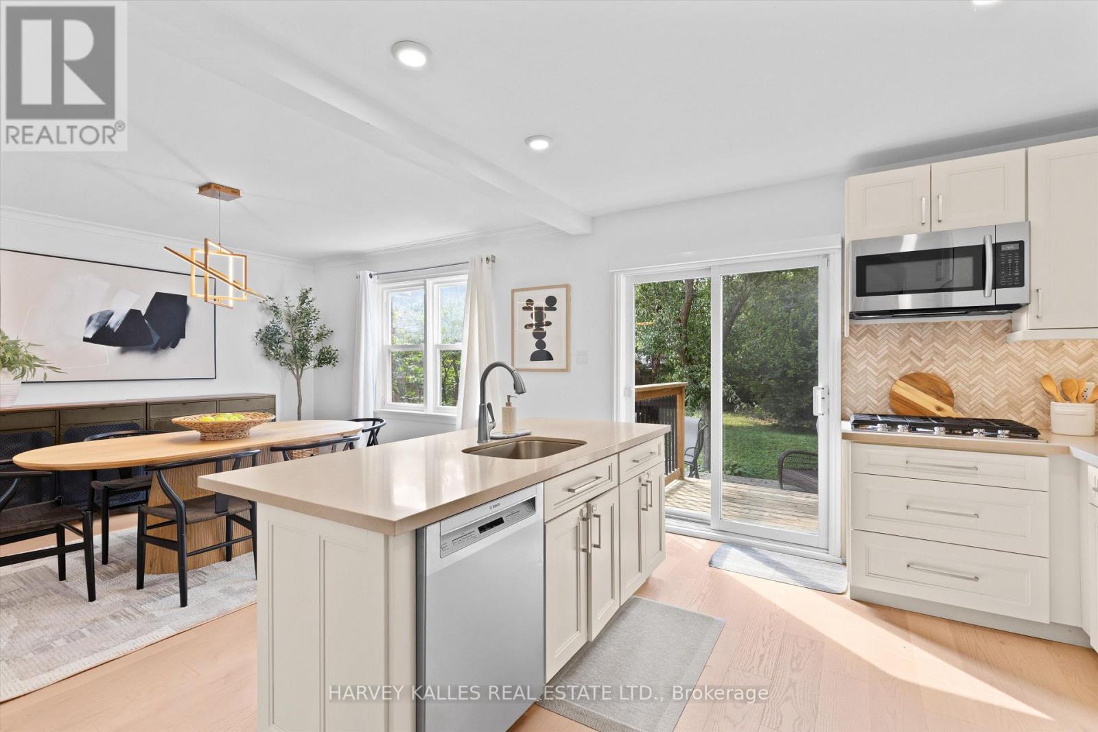 84 Lynnhaven Road, Toronto, Ontario  M6A 2K9 - Photo 17 - C13658576