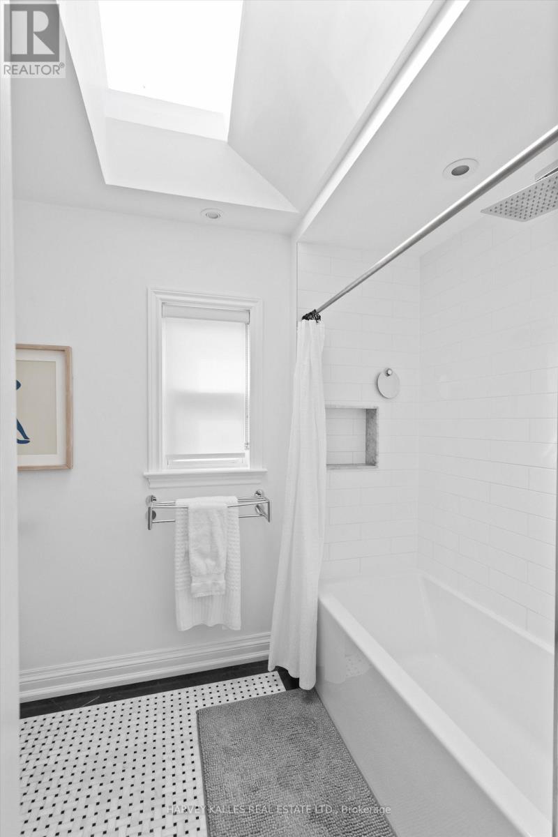 84 Lynnhaven Road, Toronto, Ontario  M6A 2K9 - Photo 22 - C13658576