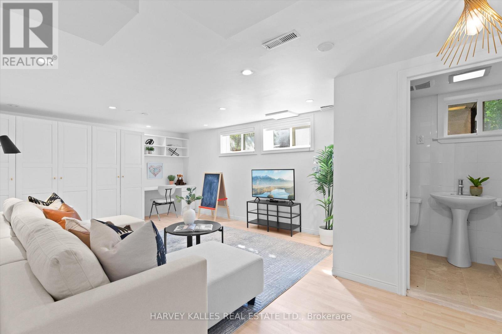 84 Lynnhaven Road, Toronto, Ontario  M6A 2K9 - Photo 27 - C13658576