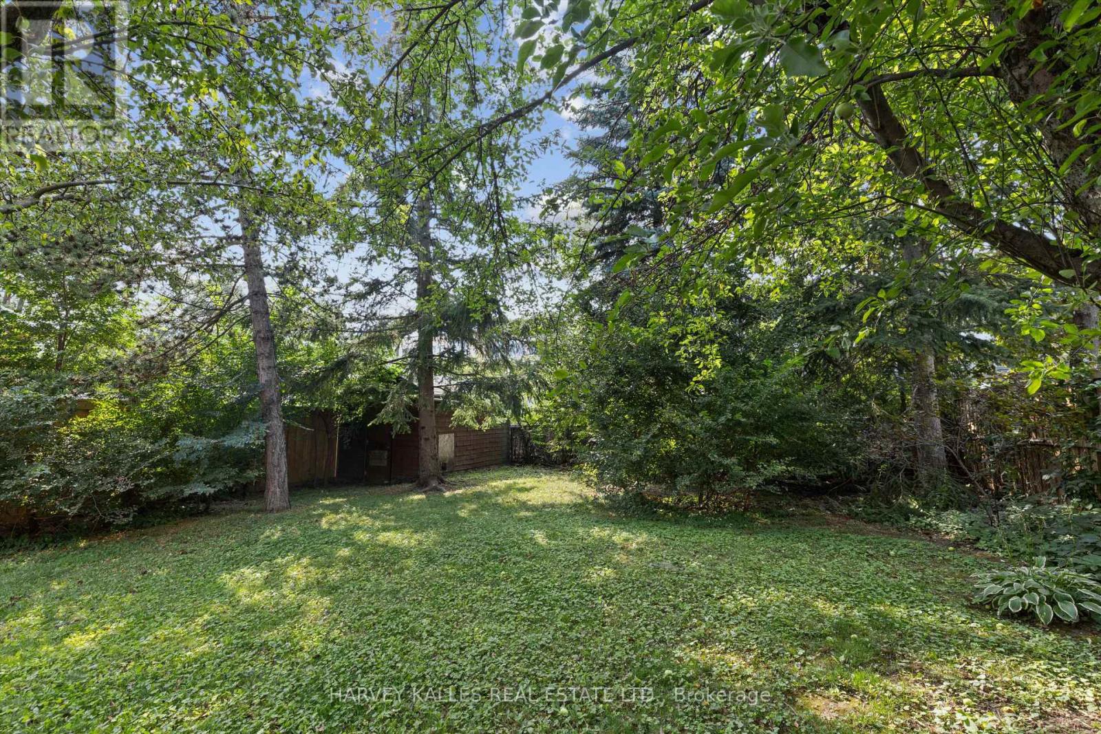 84 Lynnhaven Road, Toronto, Ontario  M6A 2K9 - Photo 34 - C13658576