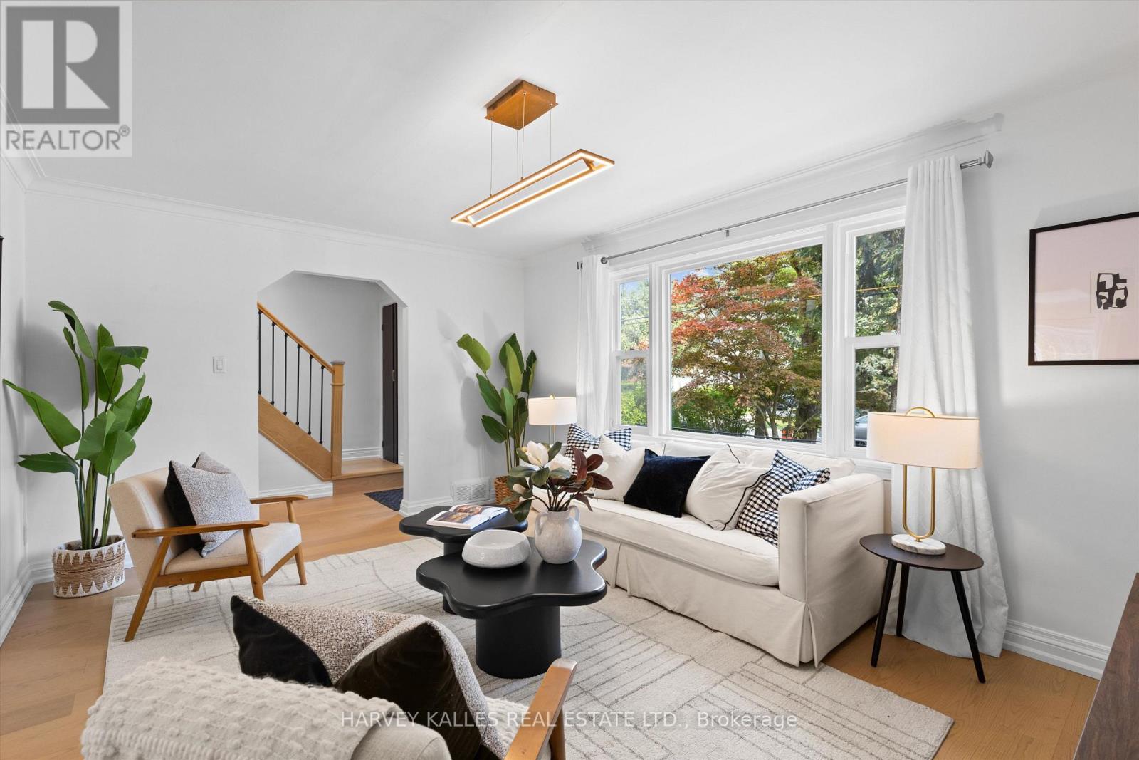 84 Lynnhaven Road, Toronto, Ontario  M6A 2K9 - Photo 9 - C13658576