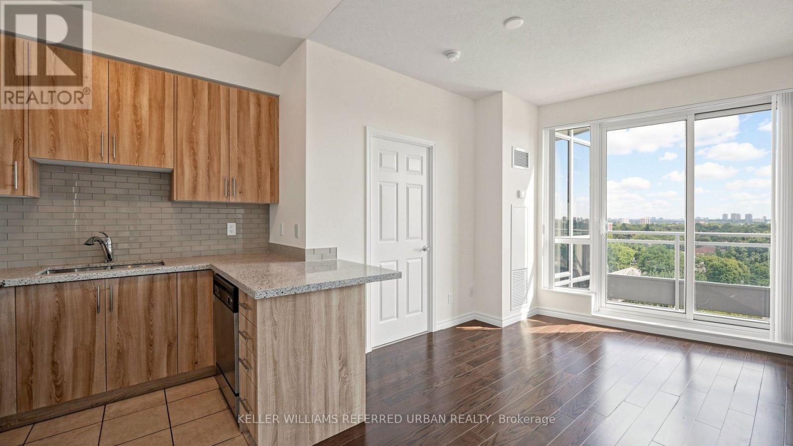 912 - 18 Holmes Avenue, Toronto, Ontario M2N 0E1 - Photo 3 - C13658600