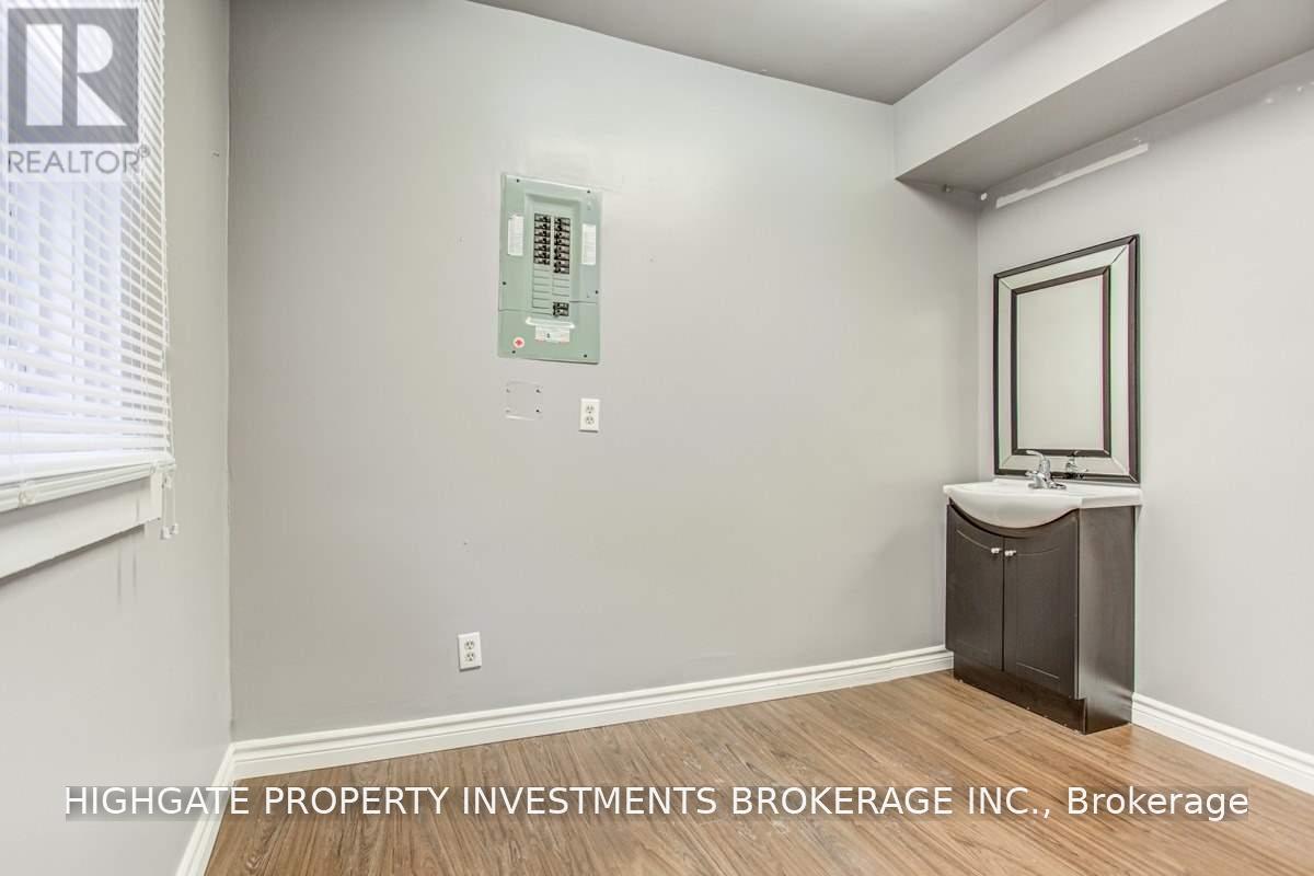 C - 3189 Yonge Street, Toronto, Ontario  M4N 2K9 - Photo 10 - C13658644
