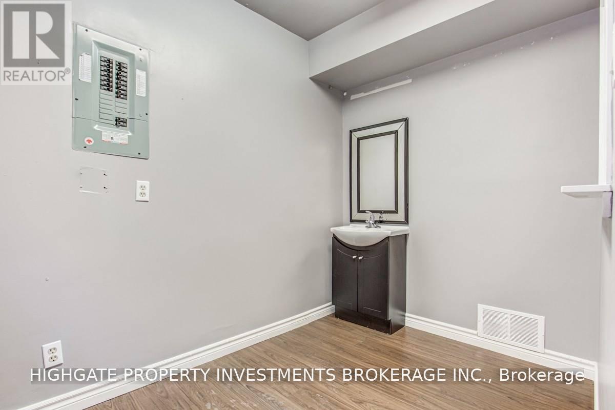 C - 3189 Yonge Street, Toronto, Ontario  M4N 2K9 - Photo 11 - C13658644