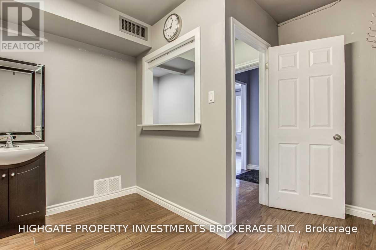 C - 3189 Yonge Street, Toronto, Ontario  M4N 2K9 - Photo 13 - C13658644