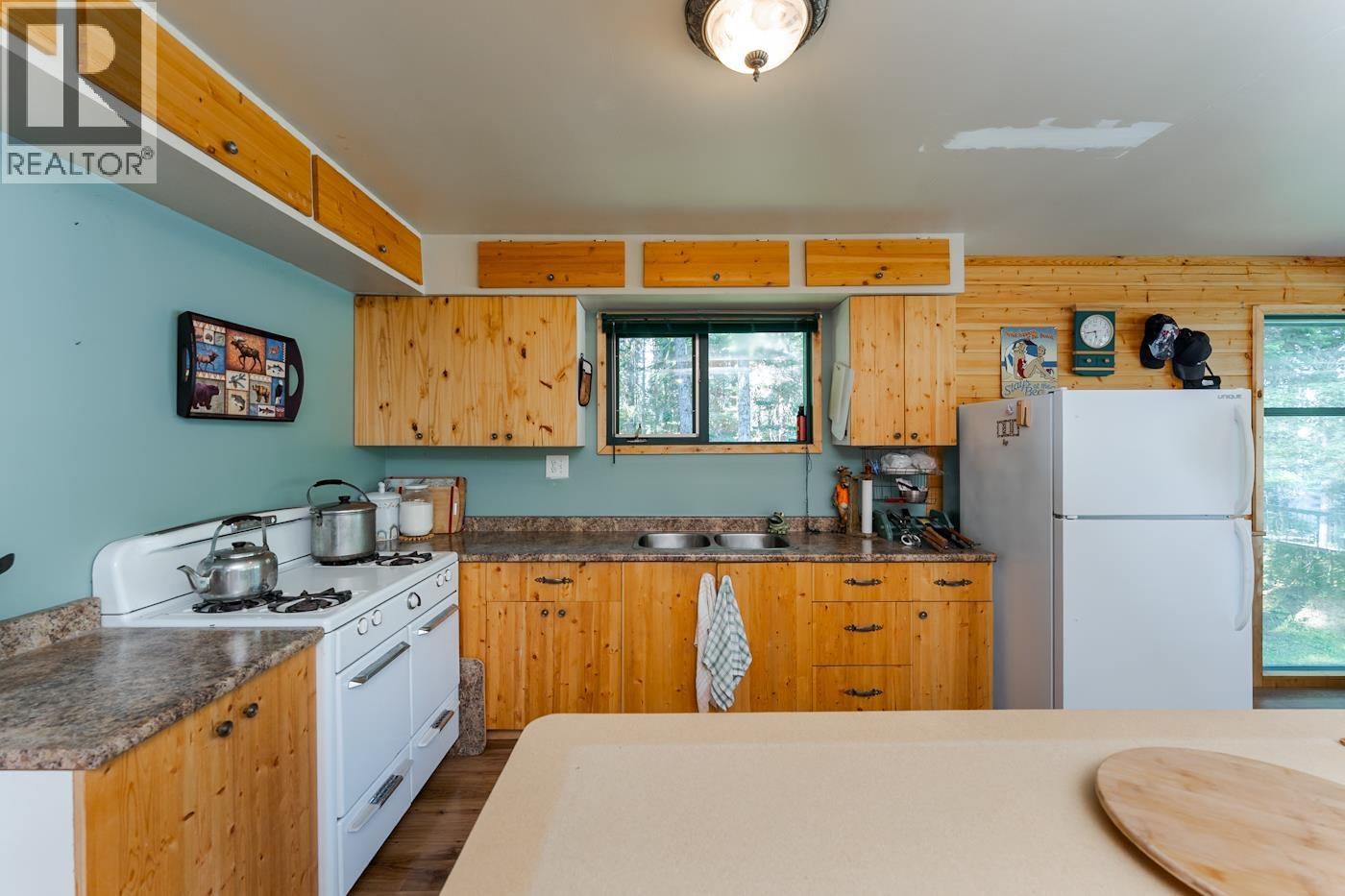 30 Corning Island, Fort Fraser, British Columbia  V0J 2S0 - Photo 11 - R3154094