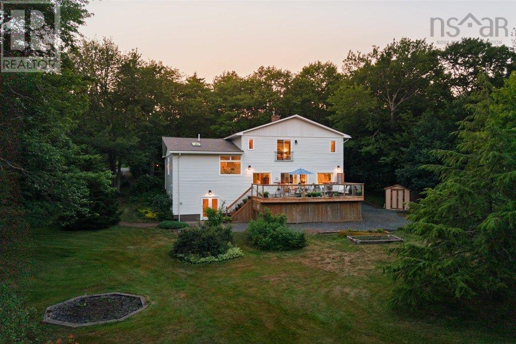 32 Halfway Lake Drive, Hammonds Plains, Nova Scotia  B4B 1N4 - Photo 40 - 202620177