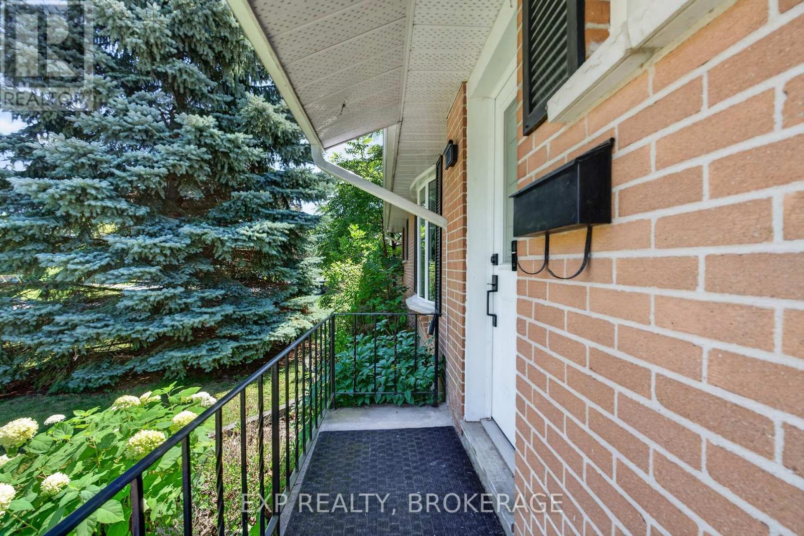 659 Sussex Boulevard, Kingston, Ontario K7M 5A9 - Photo 3 - X13658398