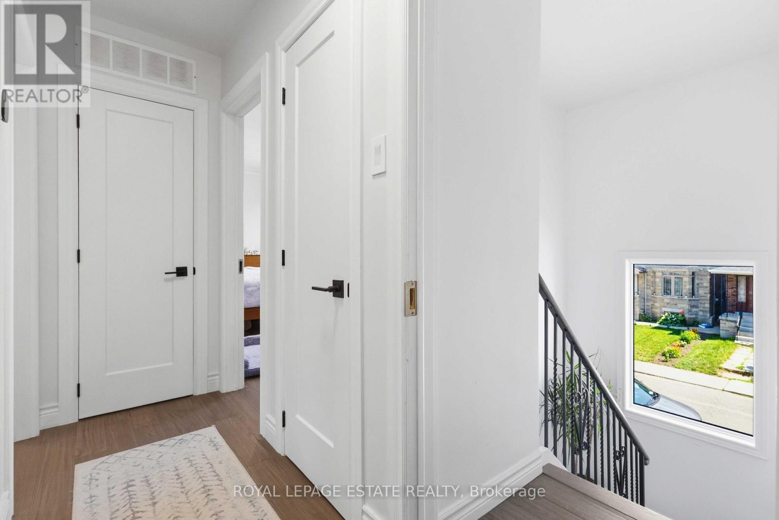 182 Coleman Avenue, Toronto, Ontario  M4C 1R4 - Photo 18 - E13658668