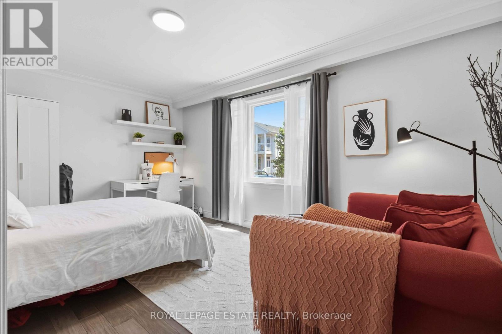 182 Coleman Avenue, Toronto, Ontario  M4C 1R4 - Photo 4 - E13658668
