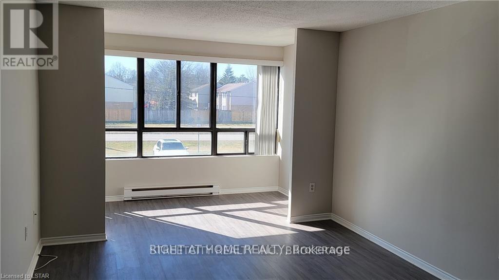 202 - 1600 Adelaide Street, London North, Ontario  N5X 3H6 - Photo 4 - X13658646