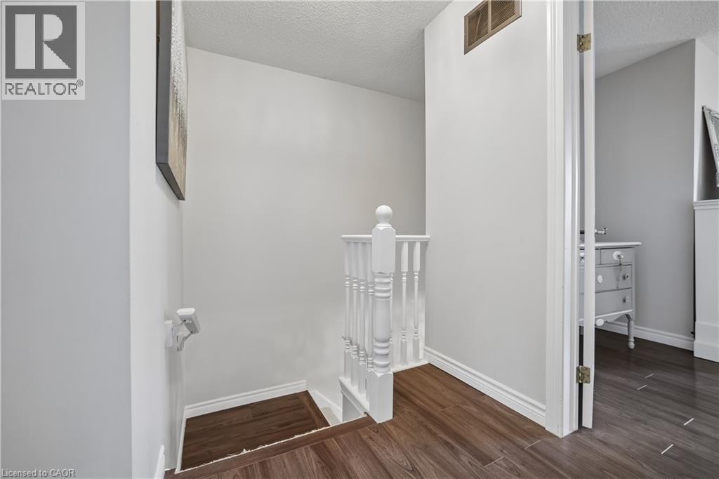 39 Pinewoods Drive Unit# 35, Stoney Creek, Ontario  L8J 3Z4 - Photo 15 - 40838563