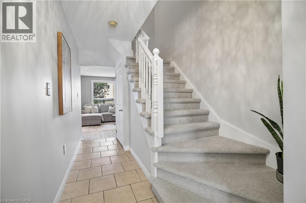 39 Pinewoods Drive Unit# 35, Stoney Creek, Ontario  L8J 3Z4 - Photo 8 - 40838563