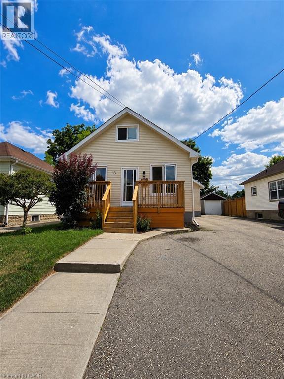 13 Stanley Street, Cambridge, Ontario  N1S 2A5 - Photo 2 - 40850506