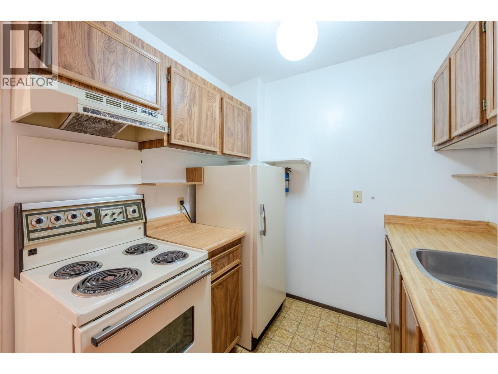 150 Skaha Place Unit# 416, Penticton, British Columbia  V2A 7K1 - Photo 18 - 10396181