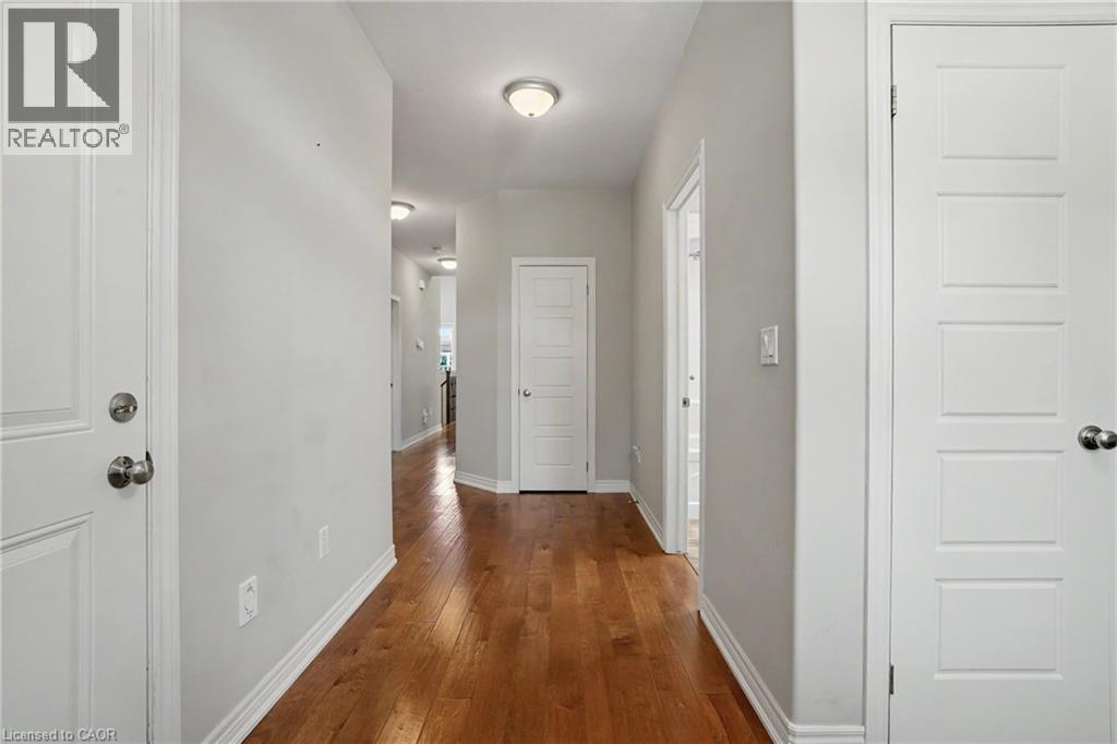 12 Silverwood Avenue, Welland, Ontario  L3C 0B7 - Photo 5 - 40852379
