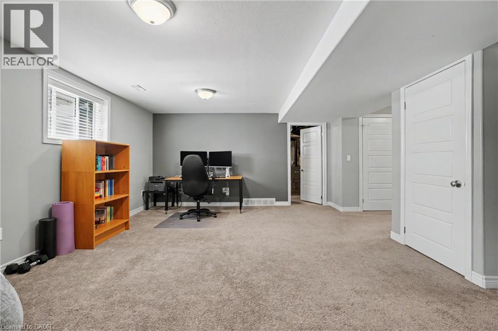 12 Silverwood Avenue, Welland, Ontario  L3C 0B7 - Photo 26 - 40852379