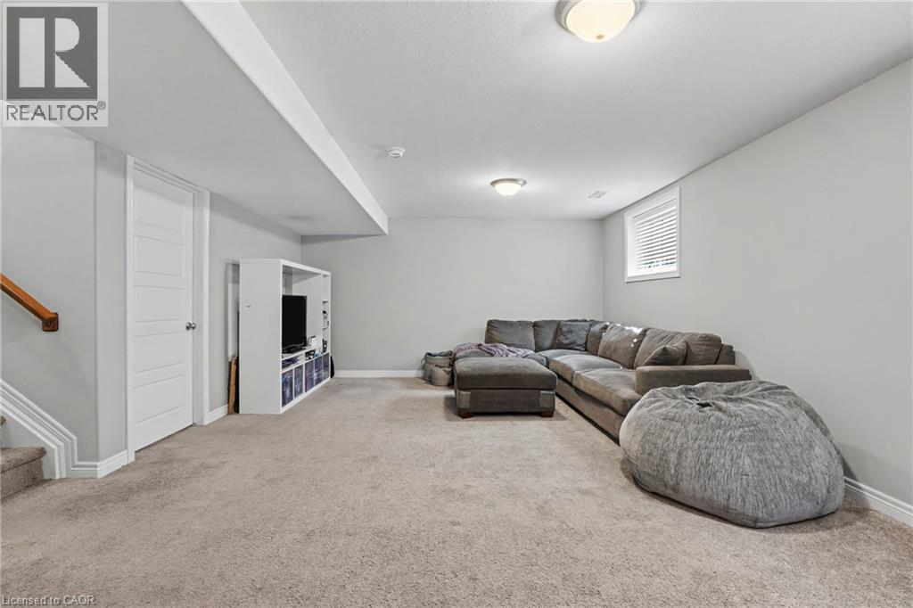 12 Silverwood Avenue, Welland, Ontario  L3C 0B7 - Photo 24 - 40852379
