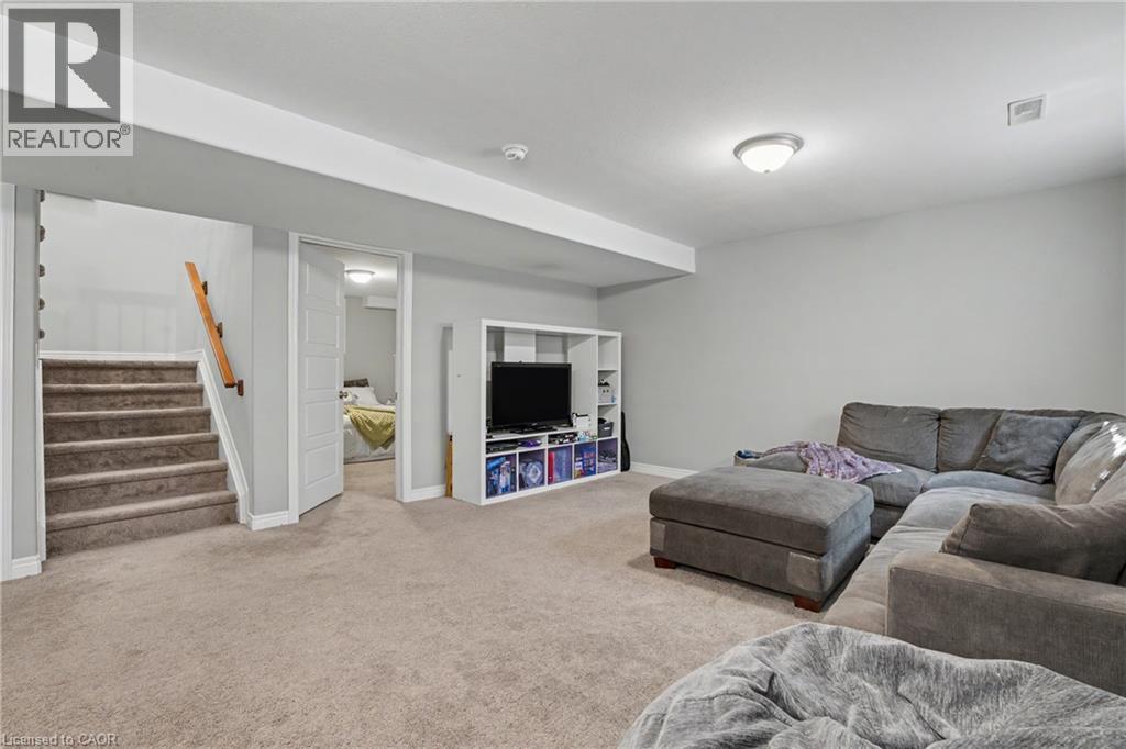 12 Silverwood Avenue, Welland, Ontario  L3C 0B7 - Photo 25 - 40852379