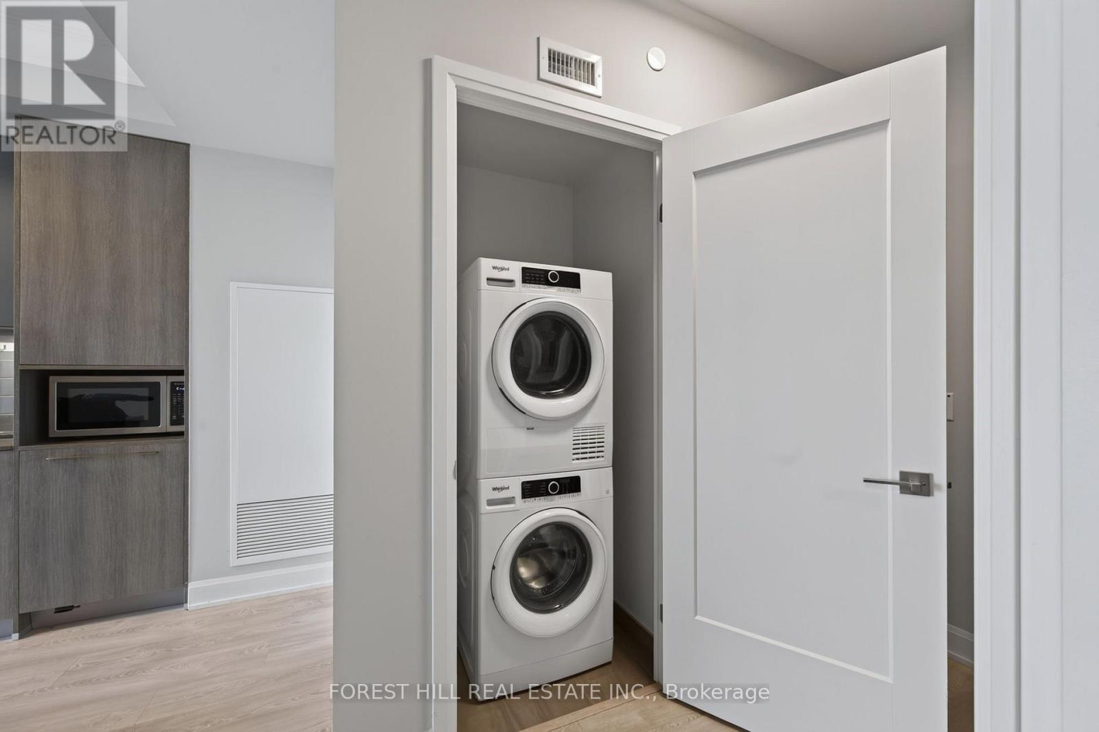 2706 - 8 Water Walk Drive, Markham, Ontario  L3R 6L4 - Photo 4 - N13658414