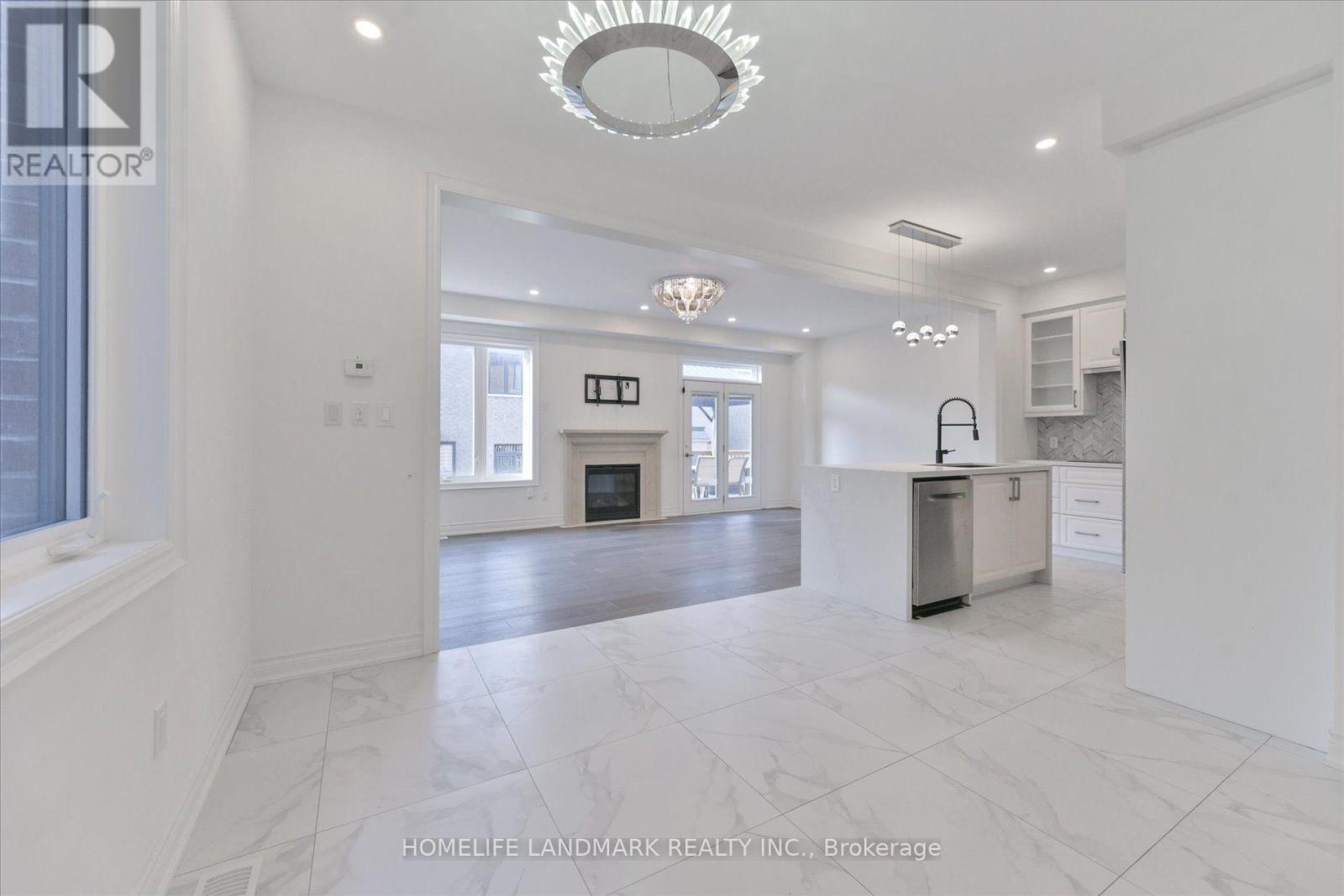 40 Boiton Street, Richmond Hill, Ontario  L4S 0M1 - Photo 6 - N13658516