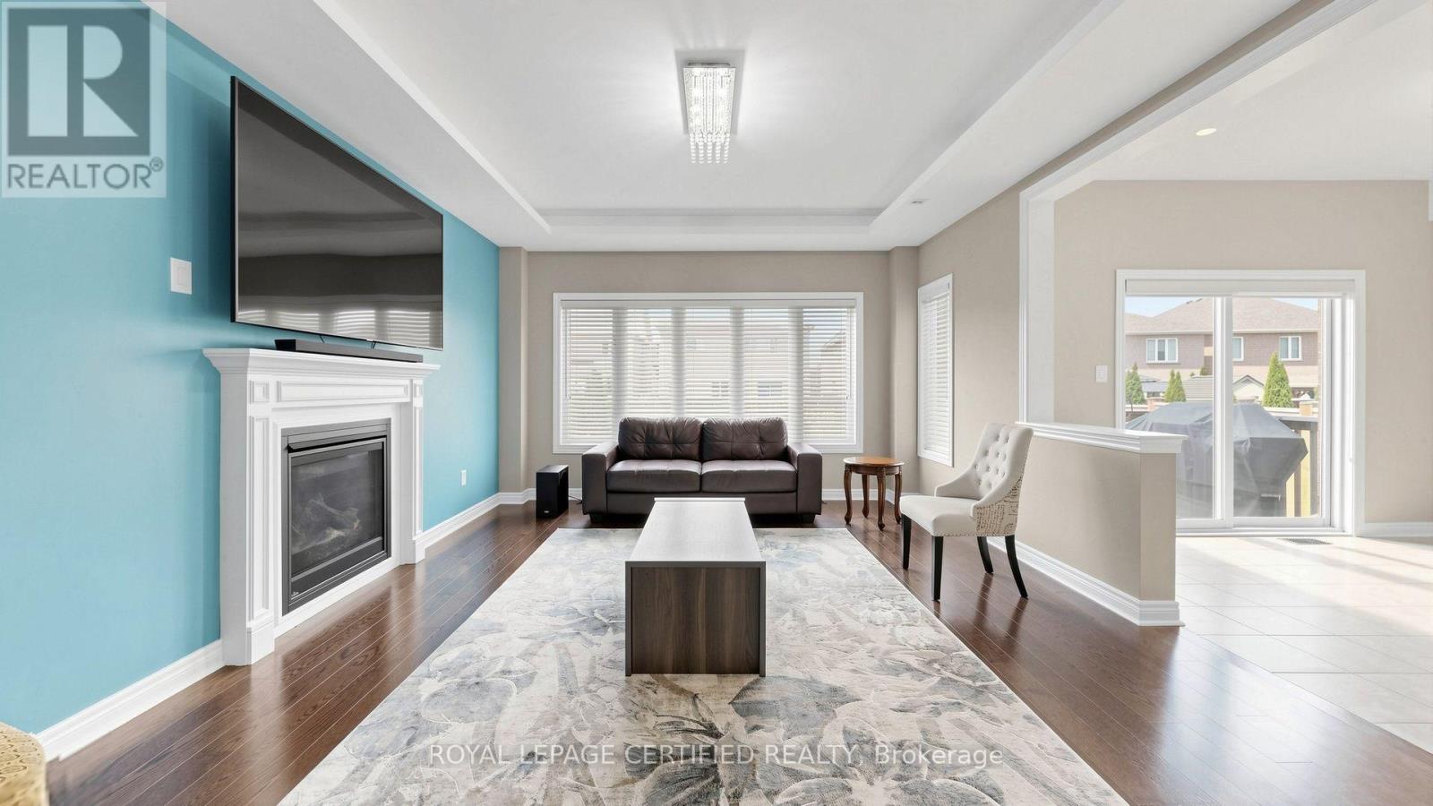 153 Romanelli Crescent, Bradford West Gwillimbury, Ontario  L3Z 0X6 - Photo 10 - N13658530