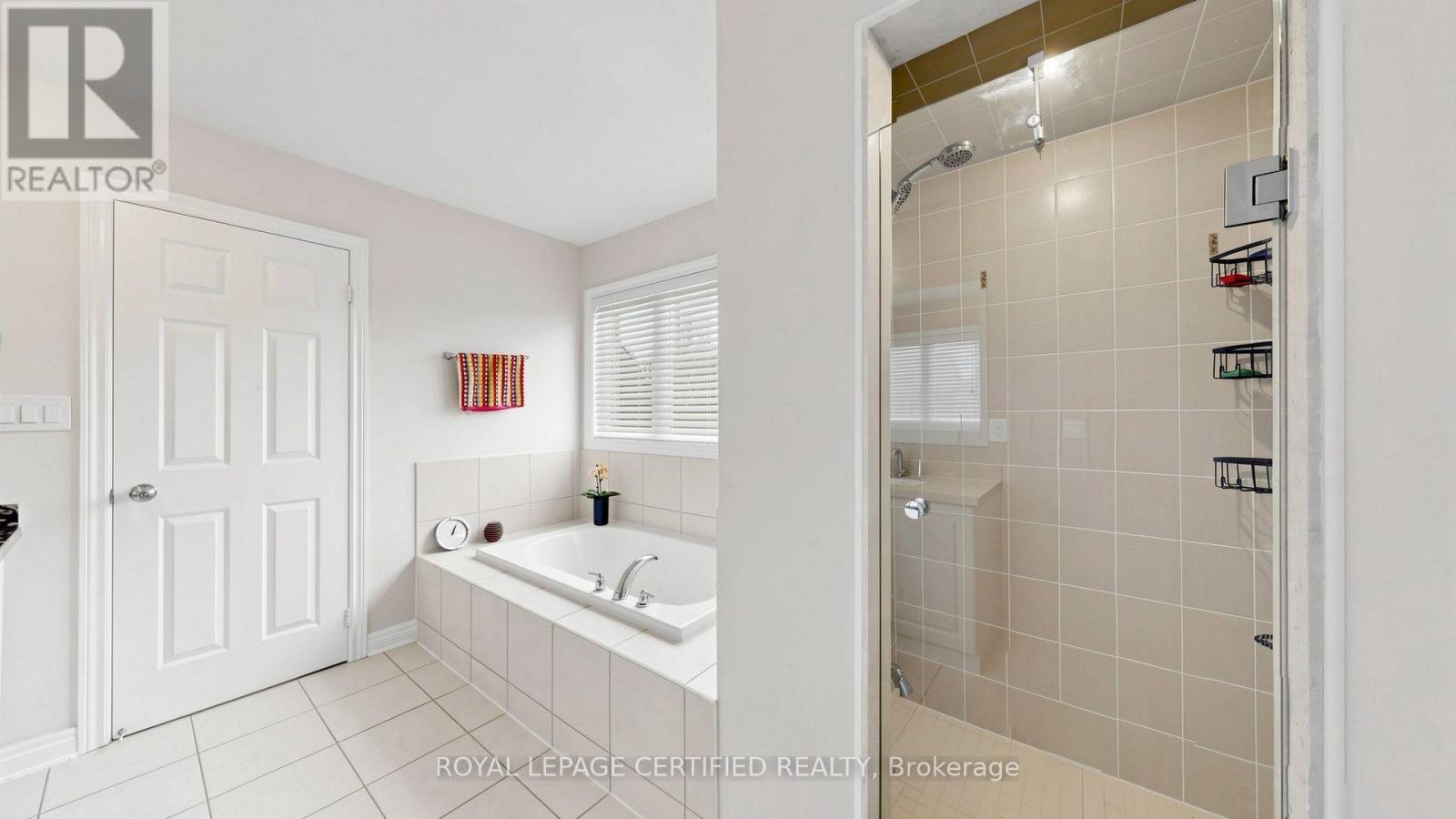 153 Romanelli Crescent, Bradford West Gwillimbury, Ontario  L3Z 0X6 - Photo 28 - N13658530