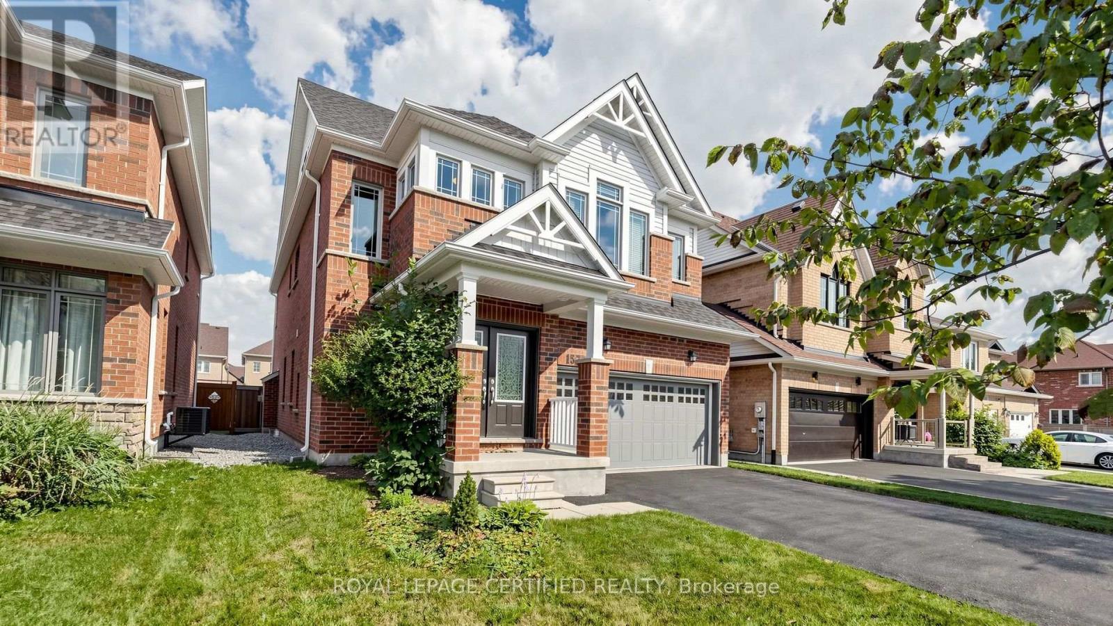 153 Romanelli Crescent, Bradford West Gwillimbury, Ontario  L3Z 0X6 - Photo 3 - N13658530