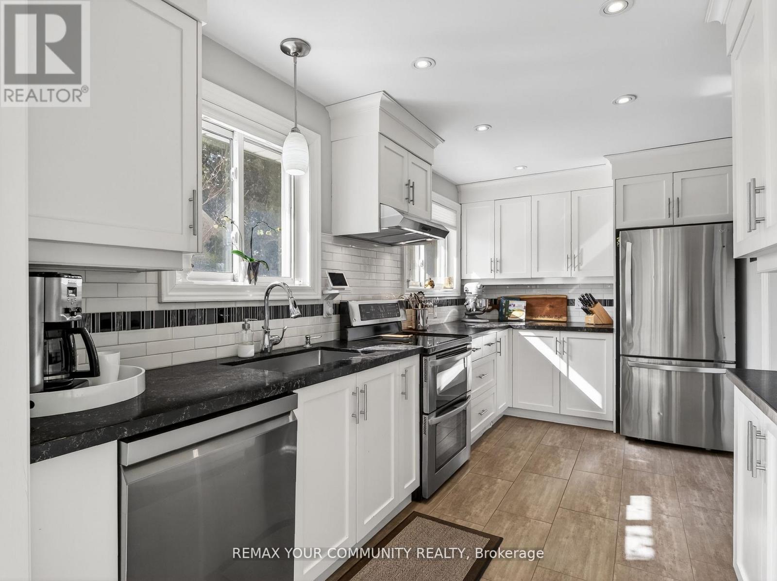 107 Orchard Heights, Aurora, Ontario  L4G 2Z8 - Photo 7 - N13658532