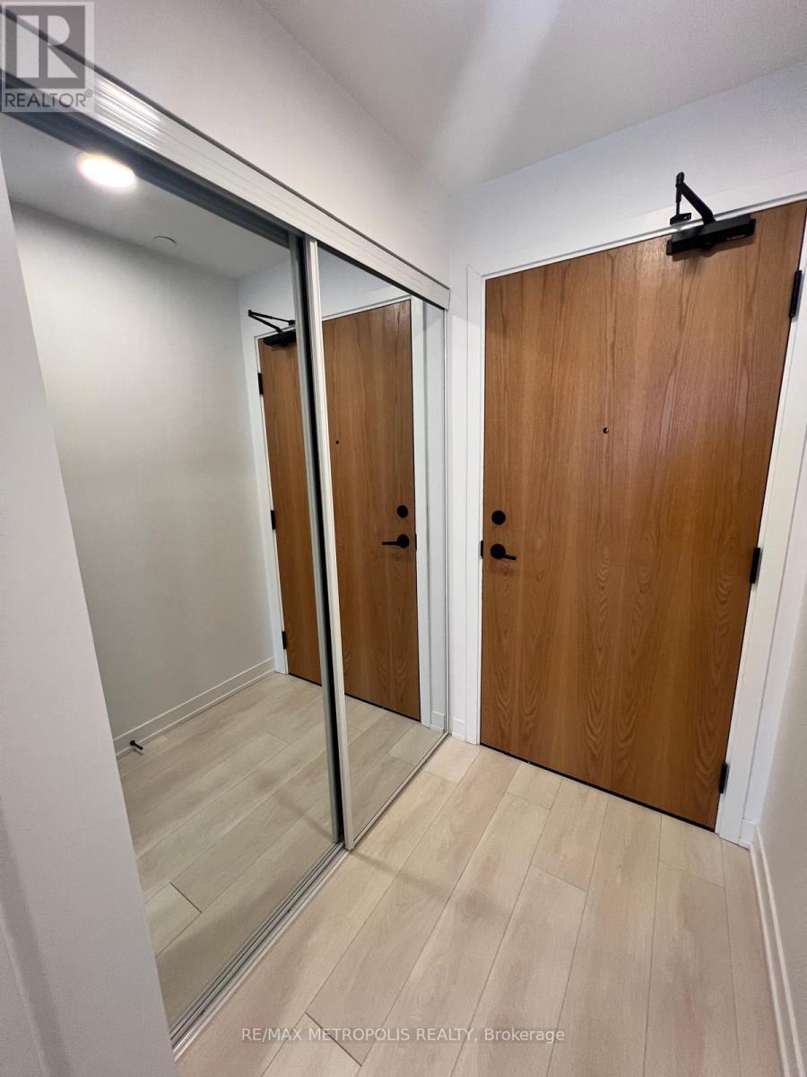 1212 - 7950 Bathurst Street, Vaughan, Ontario  L4J 0L4 - Photo 3 - N13658554
