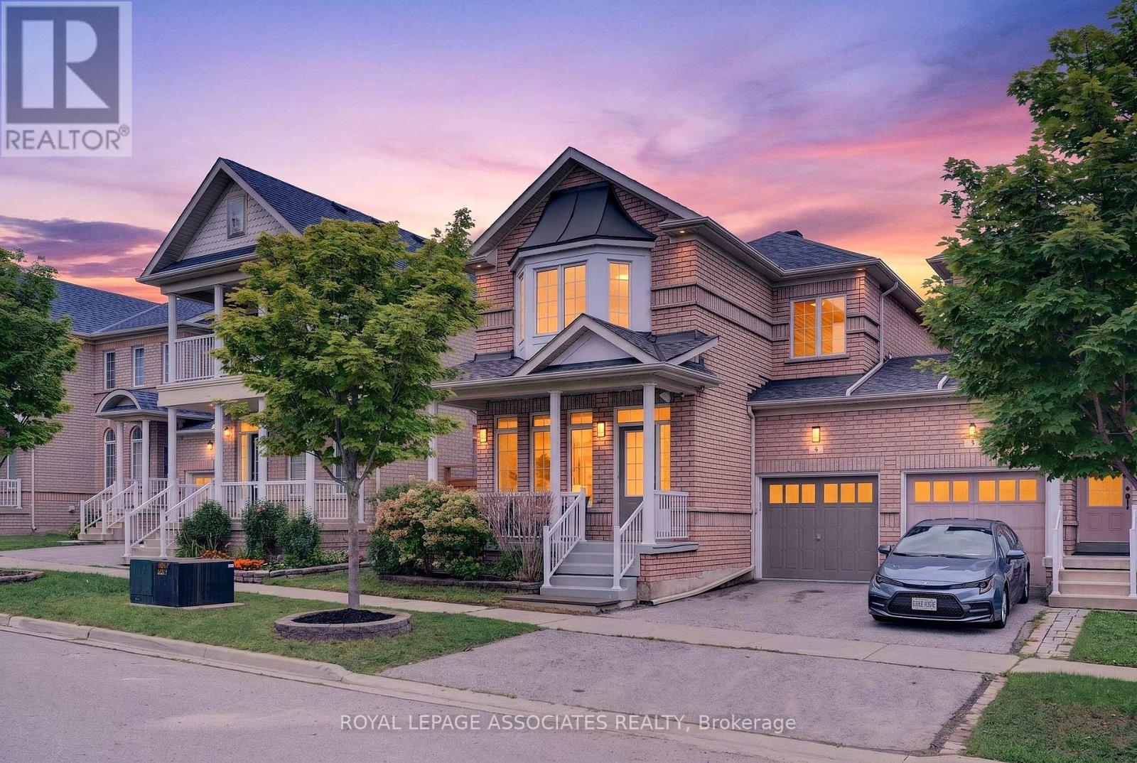6 Radmore Place, Markham, Ontario  L6B 0G7 - Photo 1 - N13658606