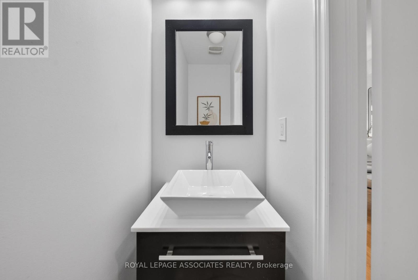 6 Radmore Place, Markham, Ontario  L6B 0G7 - Photo 11 - N13658606