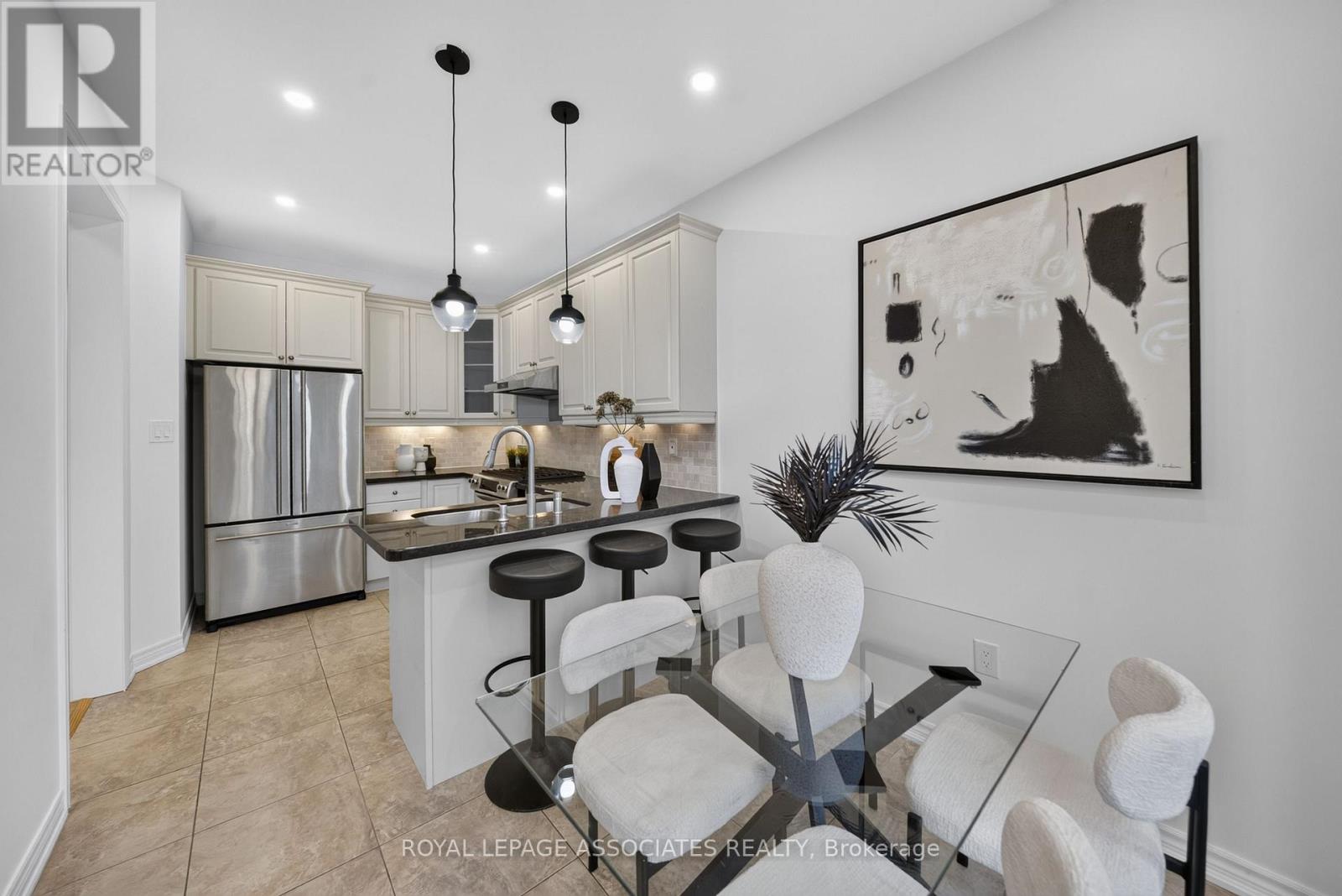 6 Radmore Place, Markham, Ontario  L6B 0G7 - Photo 18 - N13658606