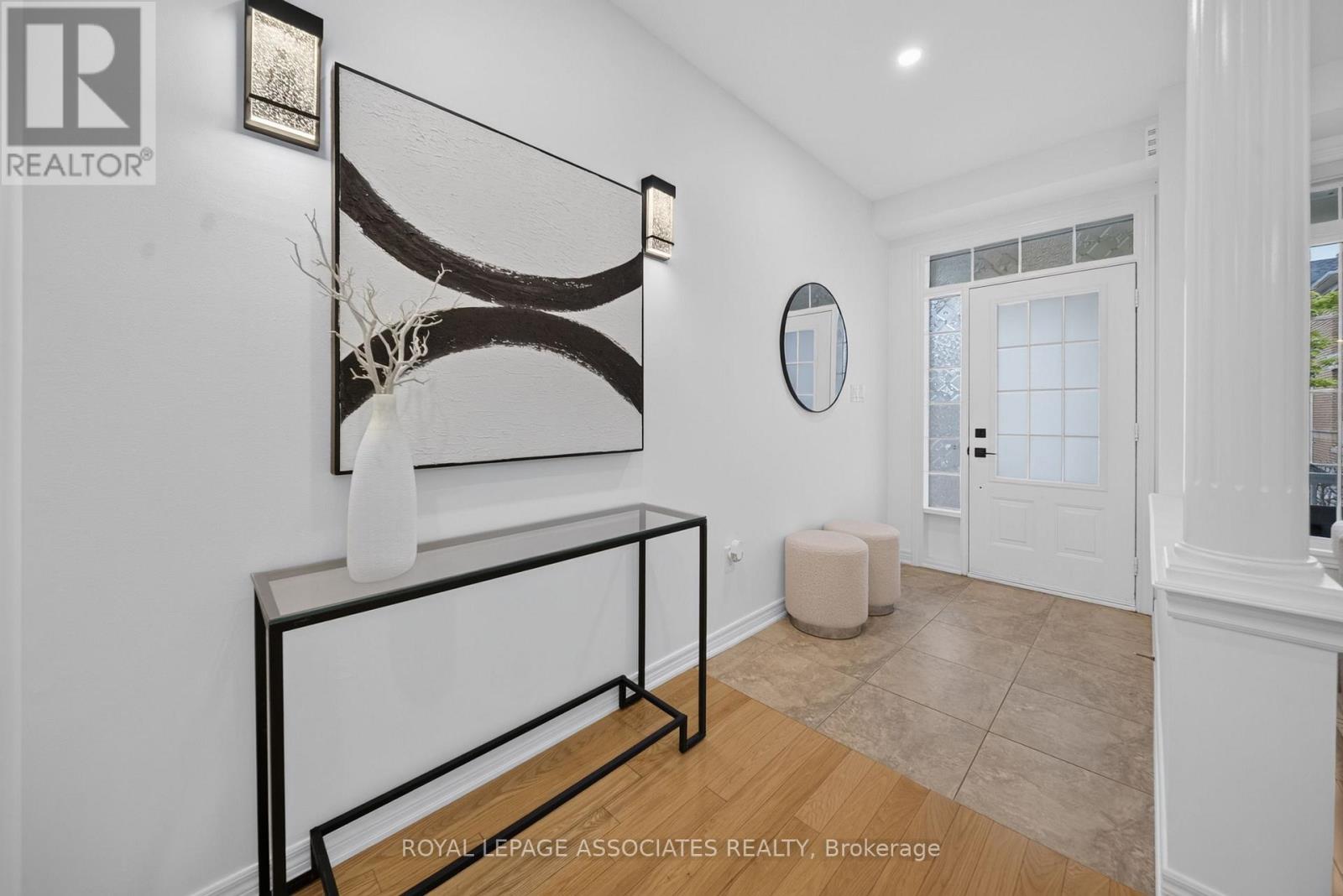 6 Radmore Place, Markham, Ontario  L6B 0G7 - Photo 6 - N13658606