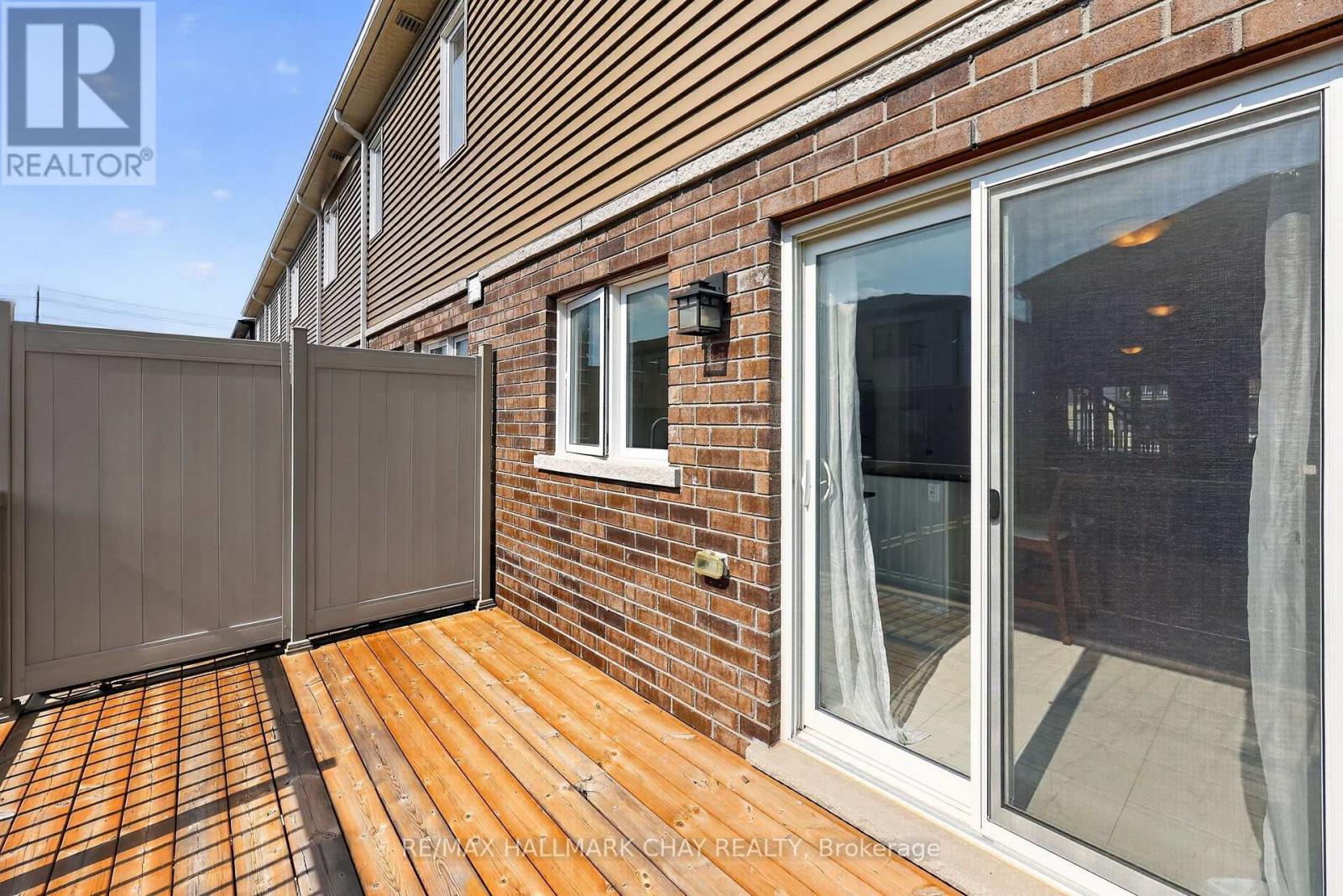11 Pumpkin Corner Crescent, Barrie, Ontario  L9J 0T5 - Photo 10 - S13658636