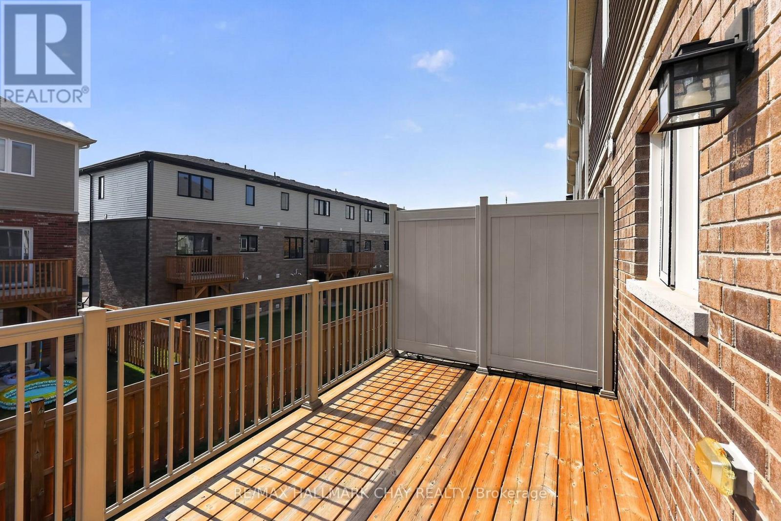 11 Pumpkin Corner Crescent, Barrie, Ontario  L9J 0T5 - Photo 11 - S13658636