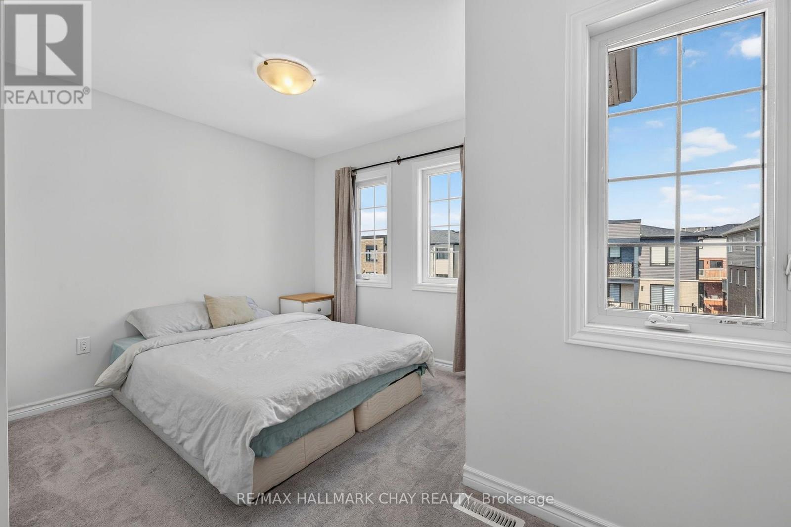 11 Pumpkin Corner Crescent, Barrie, Ontario  L9J 0T5 - Photo 17 - S13658636