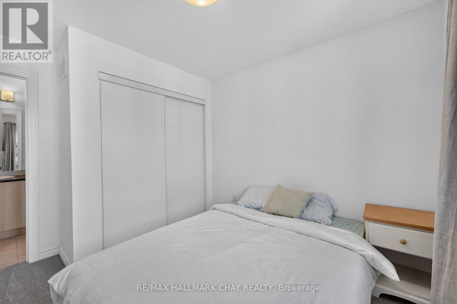 11 Pumpkin Corner Crescent, Barrie, Ontario  L9J 0T5 - Photo 18 - S13658636
