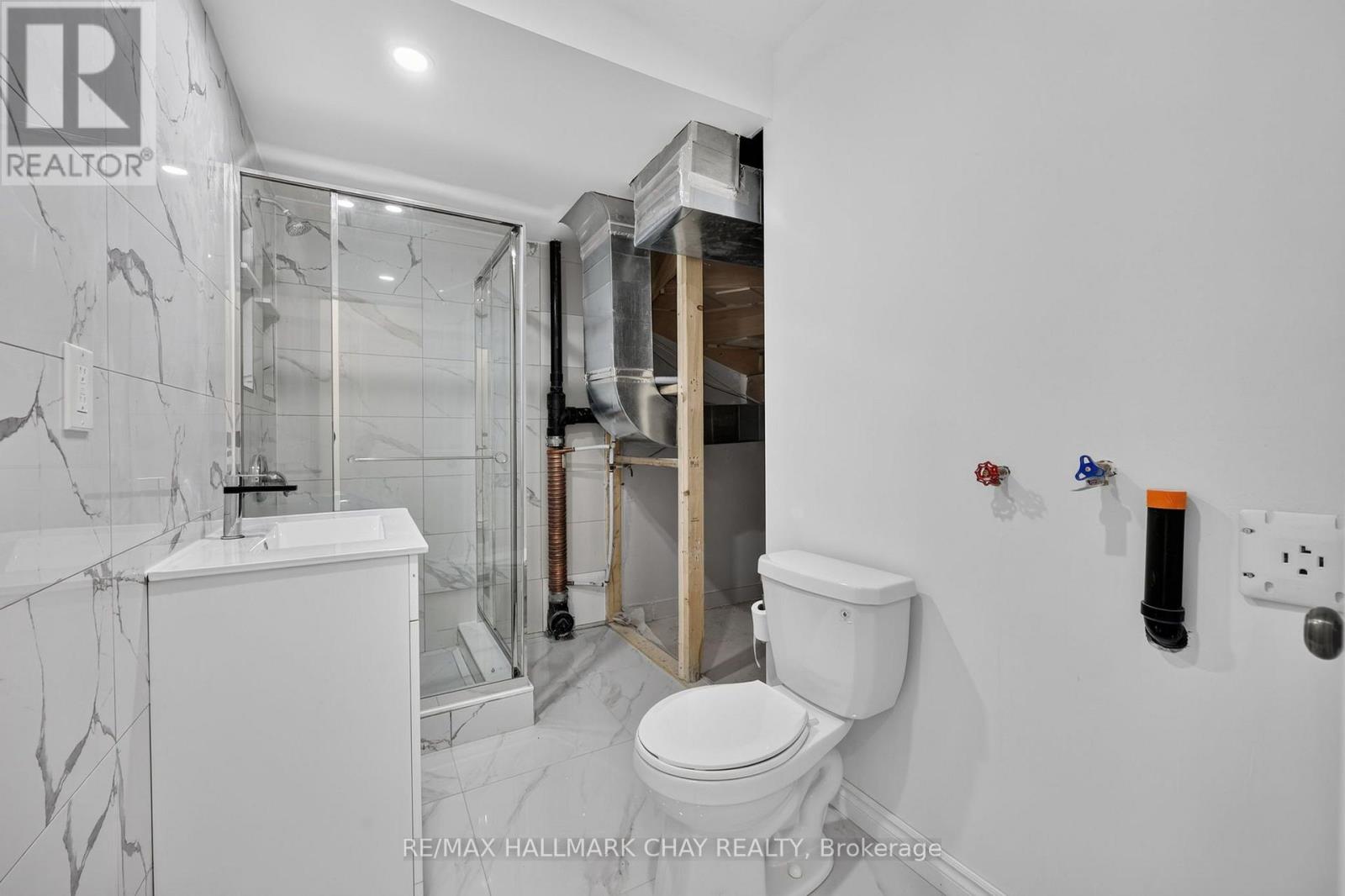 11 Pumpkin Corner Crescent, Barrie, Ontario  L9J 0T5 - Photo 23 - S13658636