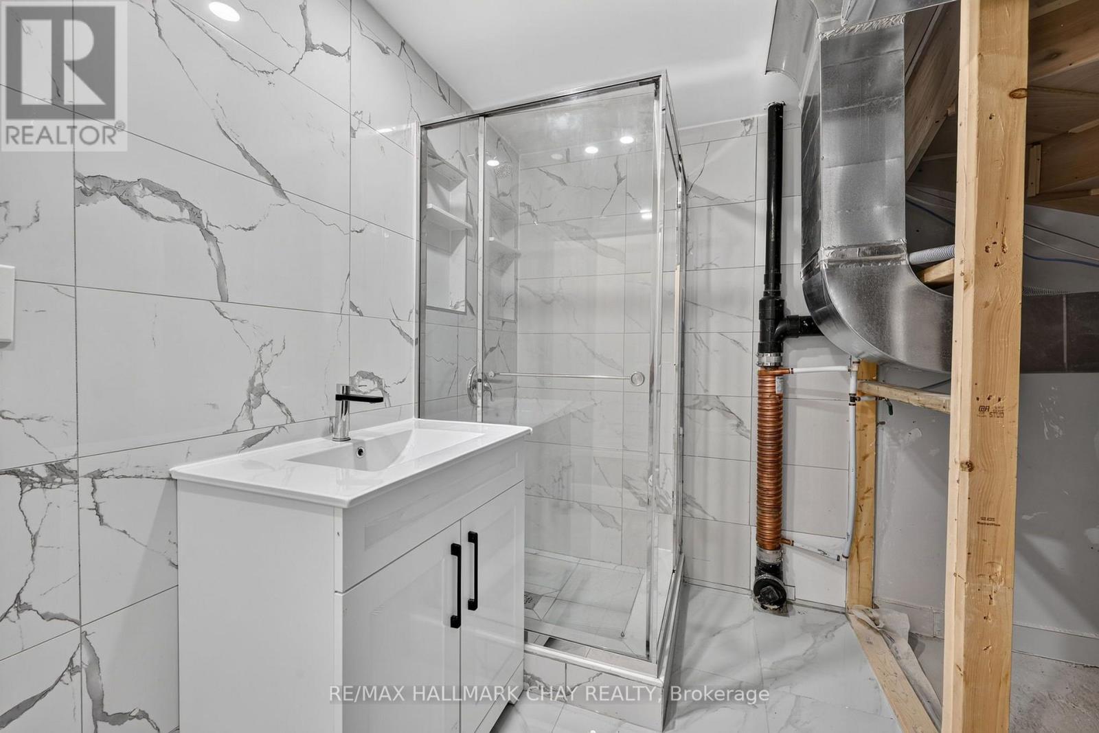 11 Pumpkin Corner Crescent, Barrie, Ontario  L9J 0T5 - Photo 24 - S13658636