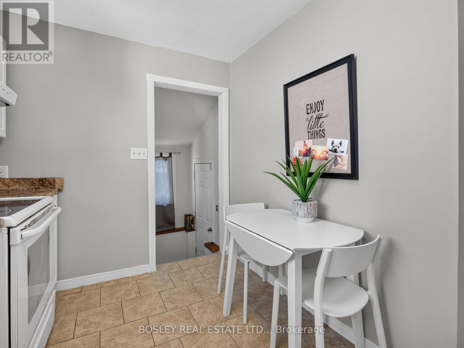 6168 Churchill Street, Niagara Falls, Ontario  L2G 2X3 - Photo 7 - X13658632