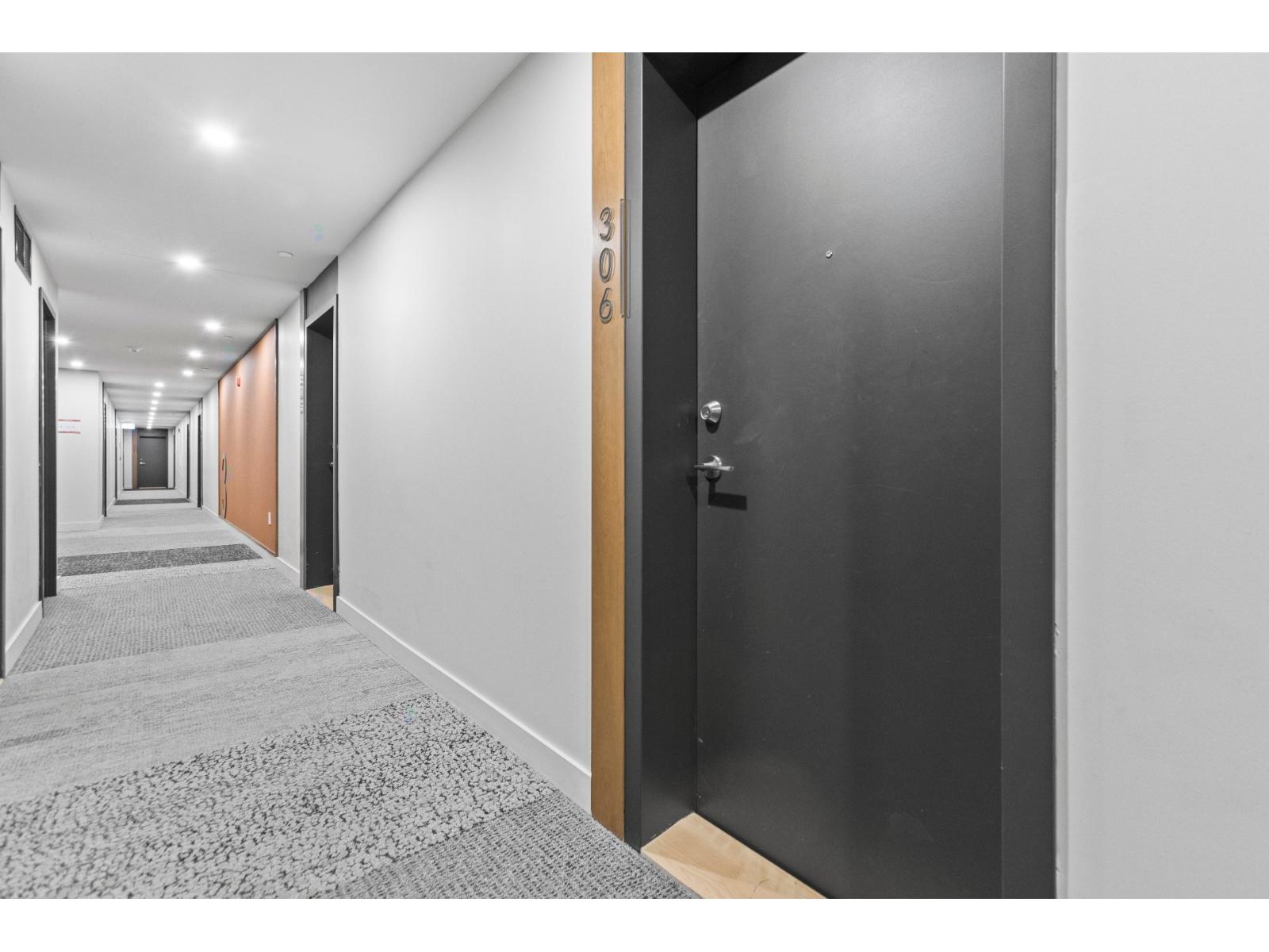 10 Av. Donegani|#306 Pointe-Claire Quebec Canada H9R0H2 4