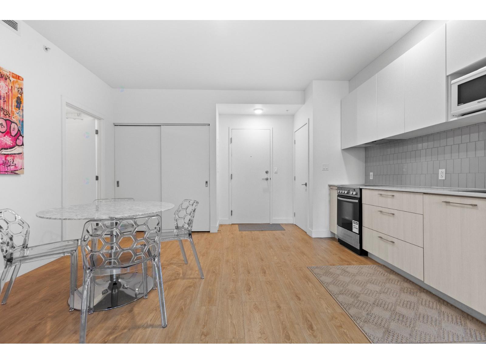 10 Av. Donegani|#306 Pointe-Claire Quebec Canada H9R0H2 5
